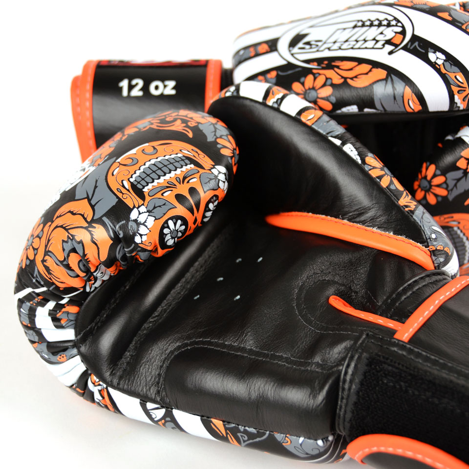 twins skull boxing gloves