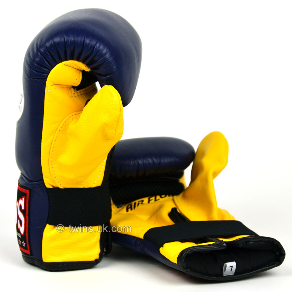 twins air flow bag gloves